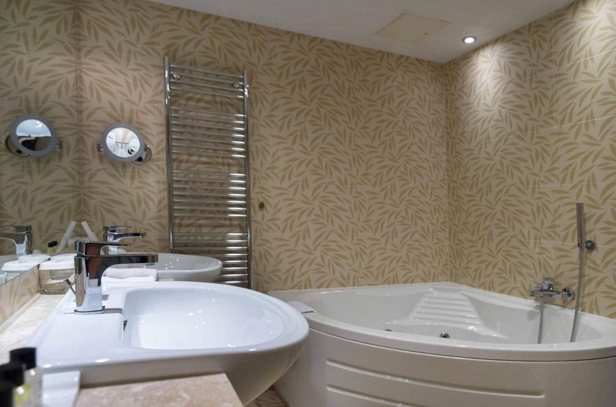 Grand Sava Superior Hotel 4*